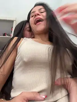 Snapshot of Reggie-Liam chatting on January 5, 2026, 5:27 pm Reggie-Liam online show from January 5, 2026, 5:27 pm