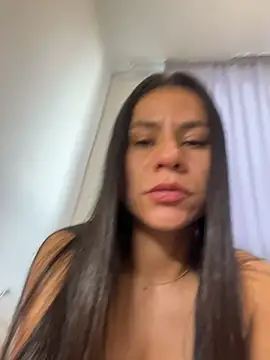 Reggie-Liam online show from November 10, 2025, 7:19 pm