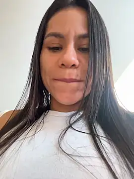 Snapshot of Reggie-Liam chatting on February 18, 2026, 7:43 pm Reggie-Liam online show from February 18, 2026, 7:43 pm