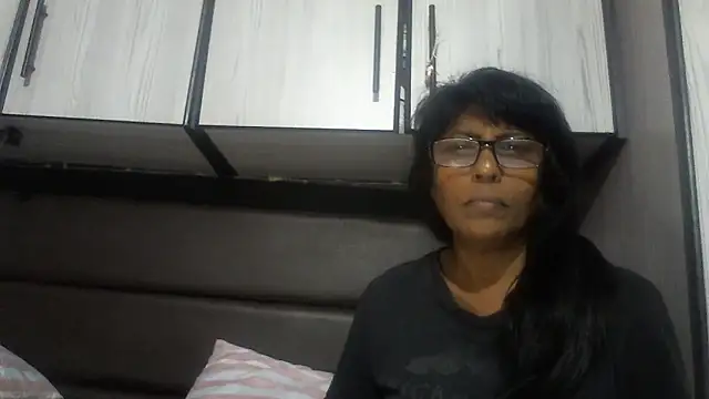 MsAttitude online show from November 16, 2025, 11:26 am