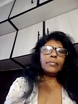 Snapshot of MsAttitude chatting on June 17, 2026, 7:08 am MsAttitude online show from June 17, 2026, 7:08 am