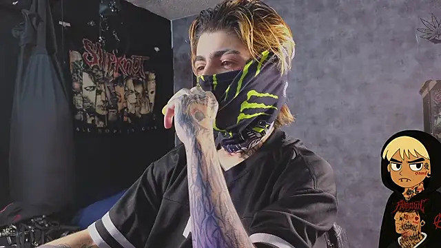 Snapshot of AcidMilo chatting on October 14, 2025, 12:22 am AcidMilo online show from October 14, 2025, 12:22 am