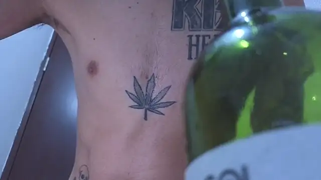 Snapshot of AcidMilo chatting on February 12, 2025, 10:48 pm AcidMilo online show from February 12, 2025, 10:48 pm