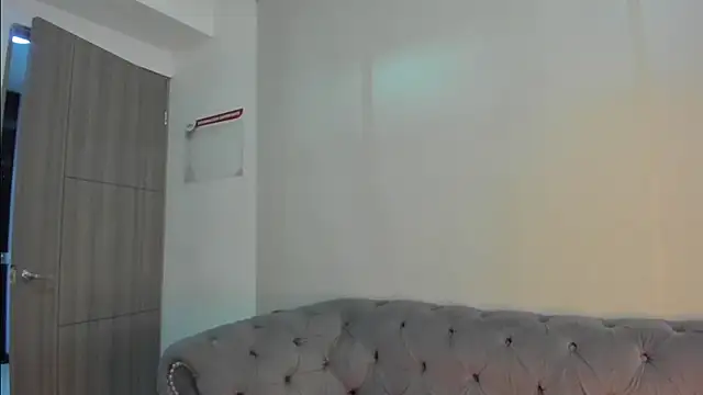 Snapshot of AcidMilo chatting on December 4, 2024, 12:19 pm AcidMilo online show from December 4, 2024, 12:19 pm