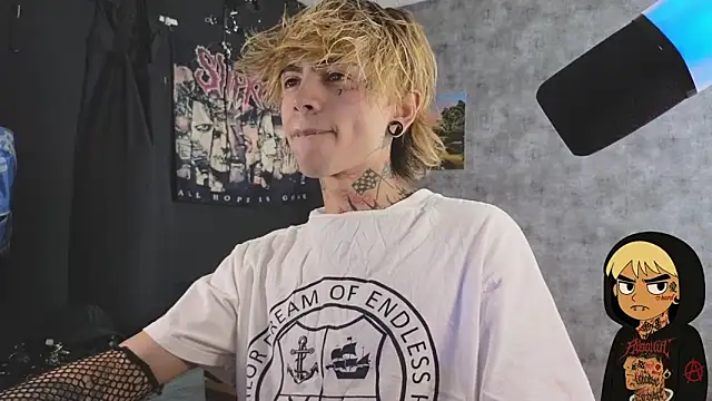 Snapshot of AcidMilo chatting on October 14, 2025, 4:40 pm AcidMilo online show from October 14, 2025, 4:40 pm