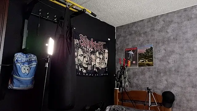 Snapshot of AcidMilo chatting on October 11, 2025, 7:59 pm AcidMilo online show from October 11, 2025, 7:59 pm