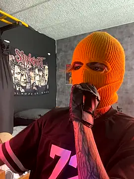 Snapshot of AcidMilo chatting on October 21, 2025, 5:56 pm AcidMilo online show from October 21, 2025, 5:56 pm