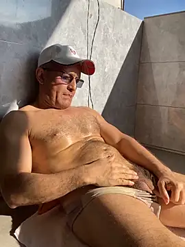 Daddyhot Alejo online show from October 25, 2025, 8:53 pm