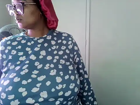 Snapshot of Charlie-Crawford chatting on May 29, 2026, 7:03 am Charlie-Crawford online show from May 29, 2026, 7:03 am
