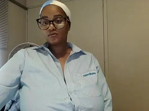 Snapshot of Charlie-Crawford chatting on May 11, 2026, 7:00 pm Charlie-Crawford online show from May 11, 2026, 7:00 pm