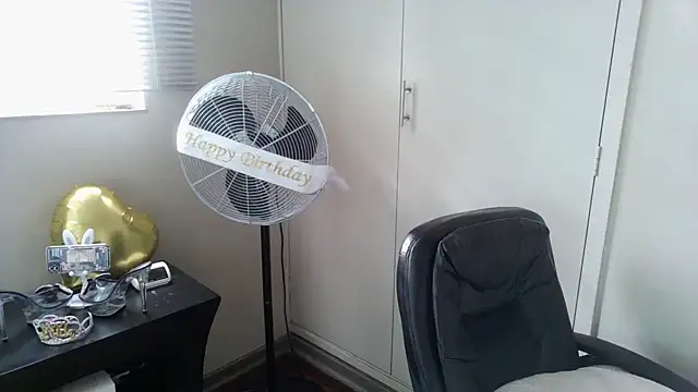 Charlie-Crawford online show from April 8, 2026, 8:05 am