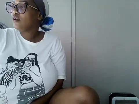 Snapshot of Charlie-Crawford chatting on May 13, 2026, 9:05 am Charlie-Crawford online show from May 13, 2026, 9:05 am
