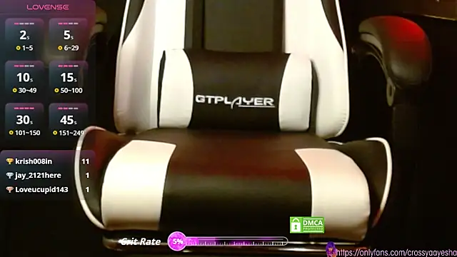 Snapshot of CrossyAayesha chatting on November 6, 2025, 11:03 am CrossyAayesha online show from November 6, 2025, 11:03 am