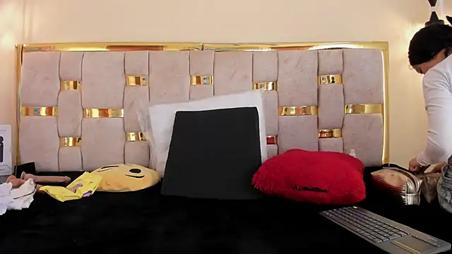 Snapshot of ttata_3 chatting on November 12, 2025, 11:58 am ttata 3 online show from November 12, 2025, 11:58 am