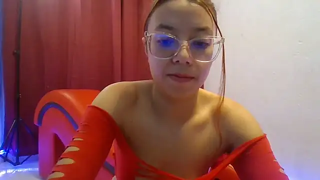 sophieandmarkls online show from November 20, 2025, 12:28 pm