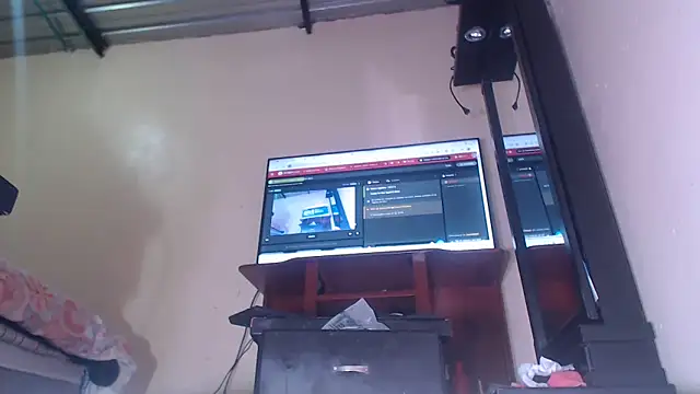 Snapshot of scarlett_bigboobs1 chatting on November 13, 2025, 1:20 am scarlett bigboobs1 online show from November 13, 2025, 1:20 am