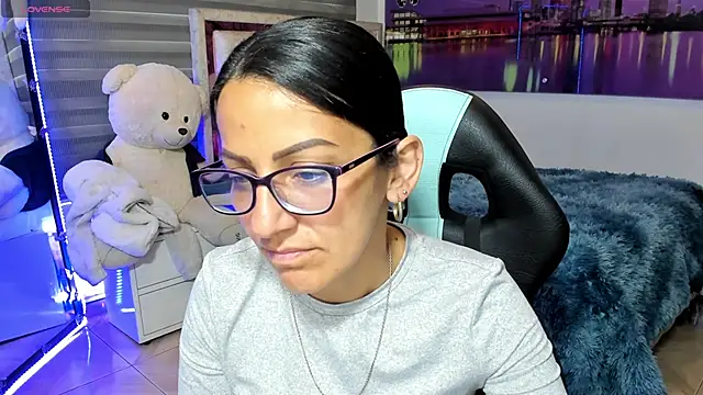 alma blue online show from February 5, 2026, 10:38 pm