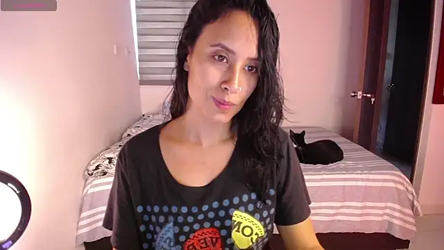 Snapshot of amyharlow_1 chatting on November 8, 2025, 7:28 pm amyharlow 1 online show from November 8, 2025, 7:28 pm