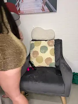 victoria athena online show from April 10, 2026, 4:03 pm