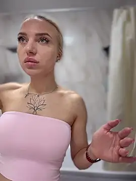 pinkstar  online show from April 25, 2026, 7:11 am