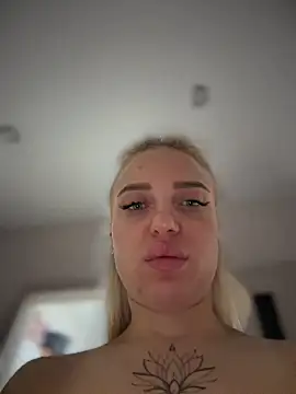 pinkstar  online show from April 24, 2026, 7:10 am