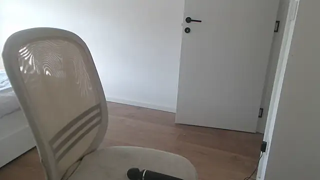 Snapshot of fuckable_milf chatting on April 23, 2026, 6:53 am fuckable milf online show from April 23, 2026, 6:53 am