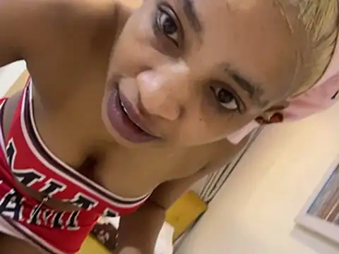 santanajenin online show from February 15, 2026, 11:20 am