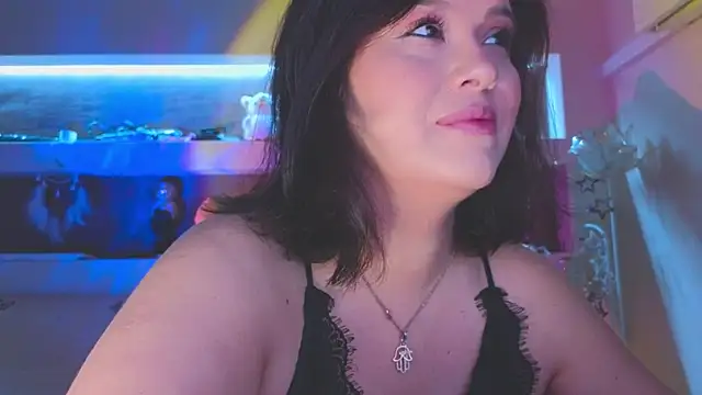 Snapshot of Malika_uAngel chatting on October 18, 2025, 9:50 pm Malika uAngel online show from October 18, 2025, 9:50 pm