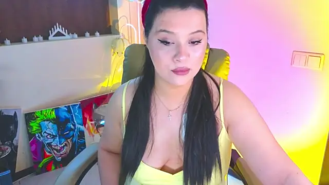 Snapshot of Malika_uAngel chatting on May 5, 2026, 10:46 pm Malika uAngel online show from May 5, 2026, 10:46 pm