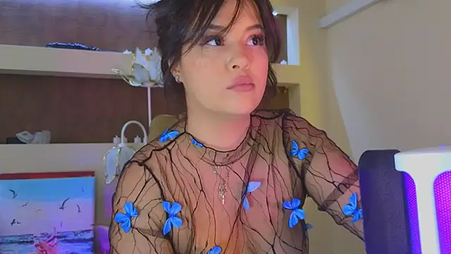 Snapshot of Malika_uAngel chatting on March 20, 2025, 3:34 am Malika uAngel online show from March 20, 2025, 3:34 am