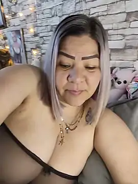Snapshot of Dalessa_Bigtits chatting on June 1, 2026, 3:07 am Dalessa Bigtits online show from June 1, 2026, 3:07 am