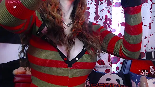 Snapshot of Silentmary chatting on December 5, 2025, 5:00 pm Silentmary online show from December 5, 2025, 5:00 pm