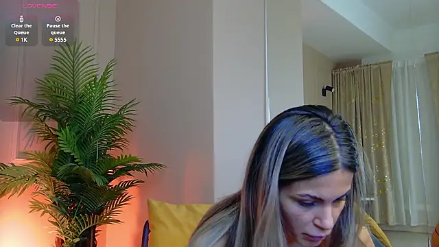 Snapshot of Avril_Cyrus chatting on February 3, 2026, 7:13 am Avril Cyrus online show from February 3, 2026, 7:13 am