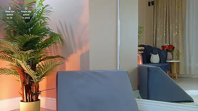 Avril Cyrus online show from September 9, 2025, 6:23 am