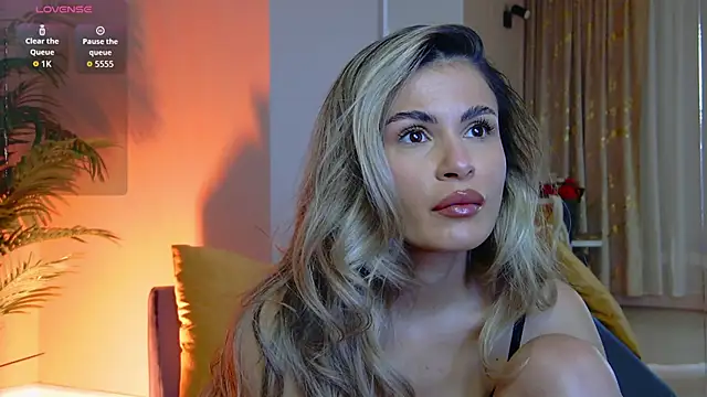 Snapshot of Avril_Cyrus chatting on January 13, 2026, 8:07 am Avril Cyrus online show from January 13, 2026, 8:07 am