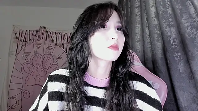 Holy420lolii online show from September 20, 2025, 5:40 pm