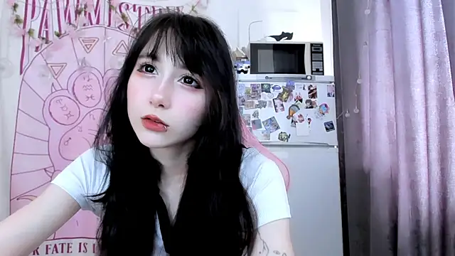 Snapshot of Holy420lolii chatting on June 12, 2026, 1:09 pm Holy420lolii online show from June 12, 2026, 1:09 pm