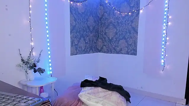 Eva Lee  online show from March 29, 2026, 9:33 am