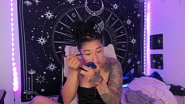 Snapshot of Eva_Lee_ chatting on November 25, 2025, 7:19 am Eva Lee online show from November 25, 2025, 7:19 am