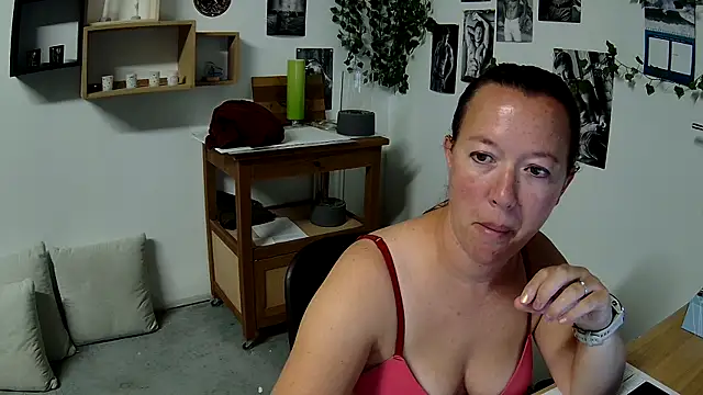 Snapshot of AnyaKrey@xh chatting on September 28, 2025, 5:53 pm AnyaKreyxh online show from September 28, 2025, 5:53 pm