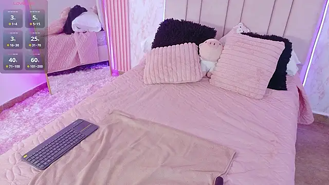 Snapshot of Hanaa_rosse chatting on January 10, 2026, 1:17 pm Hanaa rosse online show from January 10, 2026, 1:17 pm