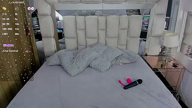 EMMAHILL1 online show from February 21, 2026, 11:34 am