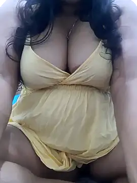 Snapshot of chubby_wife chatting on February 11, 2025, 3:50 am chubby wife online show from February 11, 2025, 3:50 am