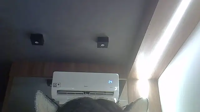 Snapshot of Skinny-Kitten chatting on April 8, 2026, 12:39 pm Skinny-Kitten online show from April 8, 2026, 12:39 pm