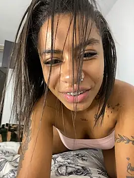 Snapshot of ATENEA_SEXXXY chatting on March 19, 2025, 5:50 pm ATENEA SEXXXY online show from March 19, 2025, 5:50 pm