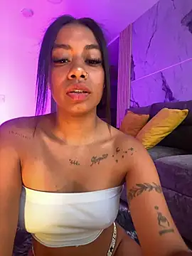 Snapshot of ATENEA_SEXXXY chatting on December 5, 2025, 7:01 pm ATENEA SEXXXY online show from December 5, 2025, 7:01 pm