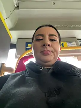 Snapshot of Abril_Luv chatting on February 19, 2026, 12:02 pm Abril Luv online show from February 19, 2026, 12:02 pm