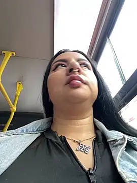 Snapshot of Abril_Luv chatting on April 10, 2026, 12:12 pm Abril Luv online show from April 10, 2026, 12:12 pm