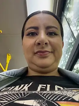 Snapshot of Abril_Luv chatting on March 23, 2026, 12:49 pm Abril Luv online show from March 23, 2026, 12:49 pm