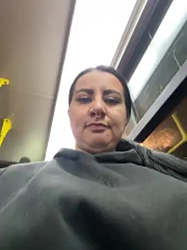 Snapshot of Abril_Luv chatting on February 20, 2026, 1:02 am Abril Luv online show from February 20, 2026, 1:02 am